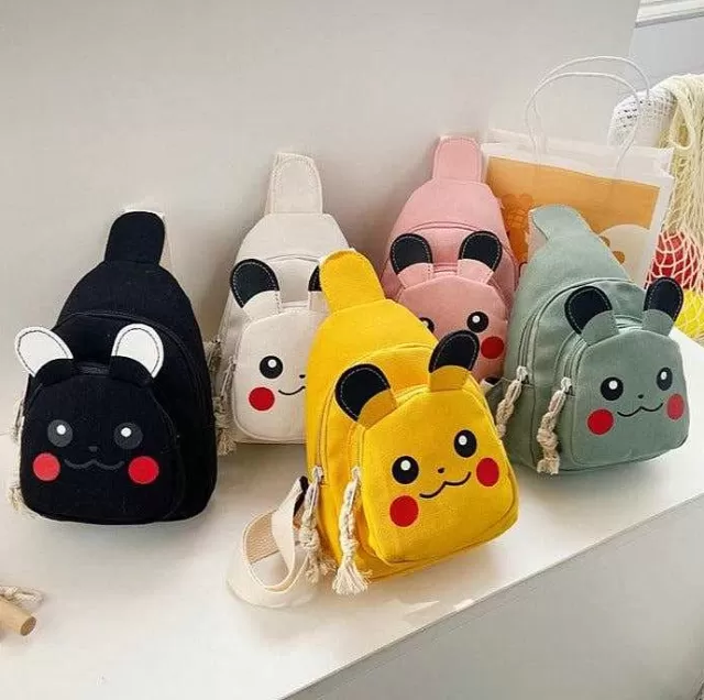 Rucksäcke & Taschen-Pkm.store Modische Pokemon Pikachu Schultertasche Weis | Grun | Schwarz | Gelb